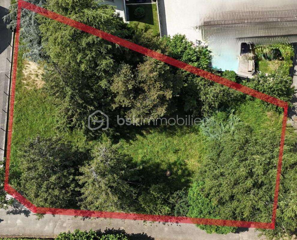 Terrain à BRIE-ET-ANGONNES