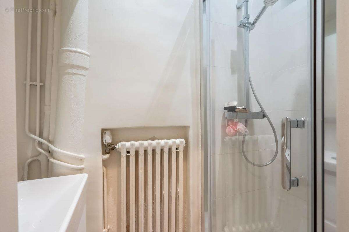 Appartement à PARIS-10E