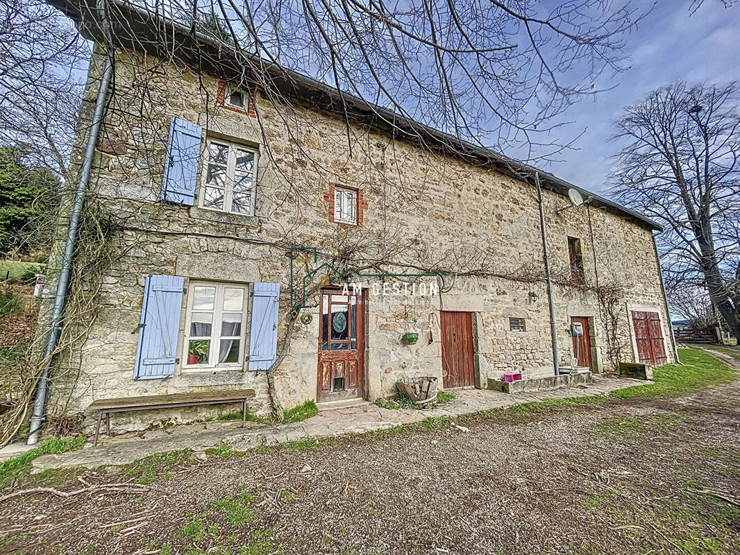 Maison à BUJALEUF