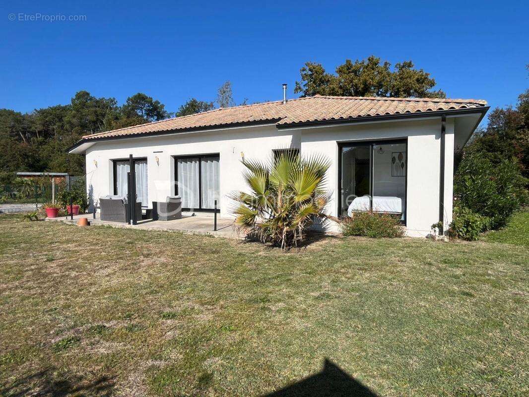 Maison à SAINT-JULIEN-EN-BORN