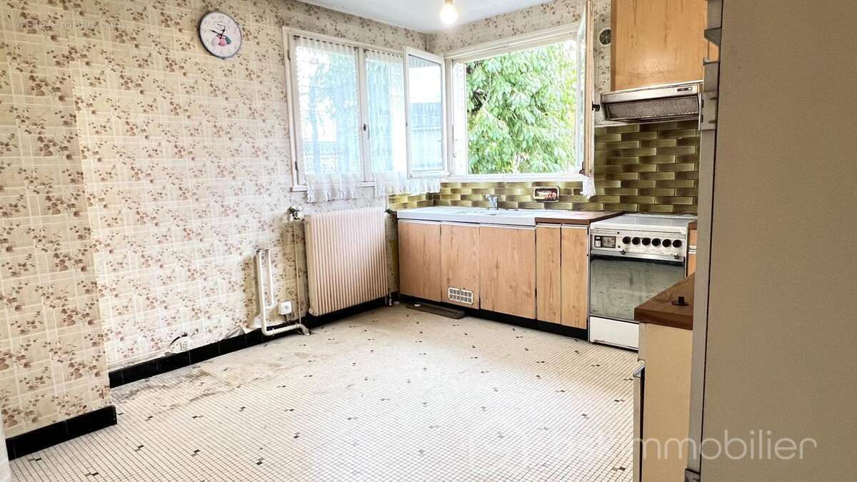 À VENDRE : Maison Individuelle de 142 m²  à  Fleury-les-Aubrais - photo 9