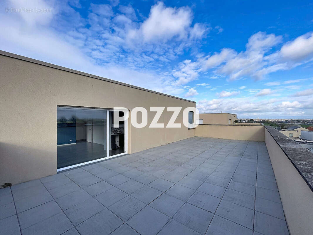 Appartement à COLOMBELLES