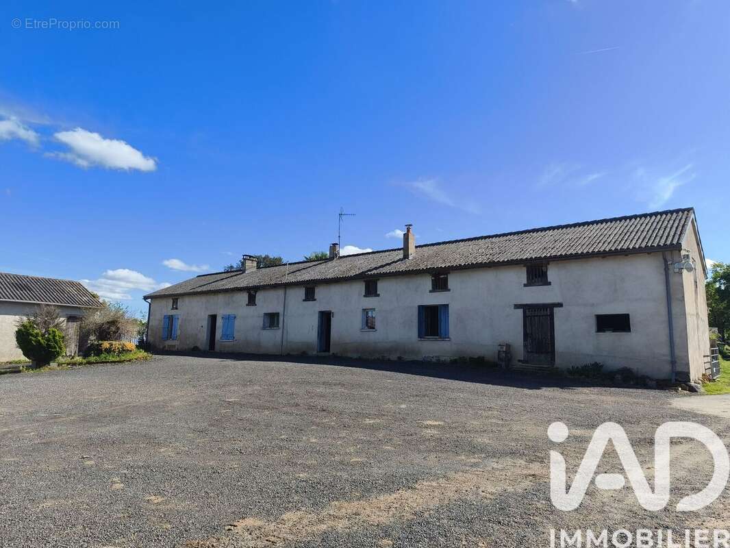 Maison 154 m² à Adriers  - photo 5