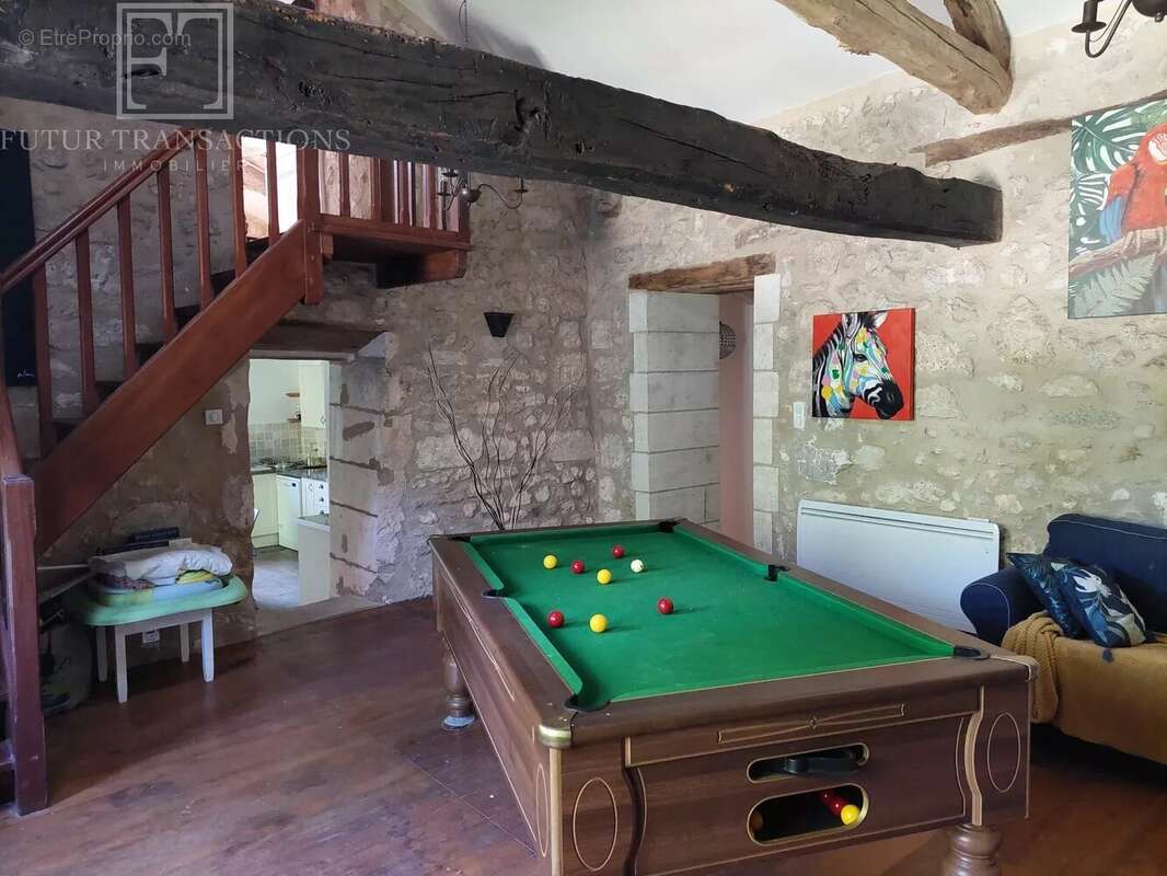 Maison à BOURDEILLES