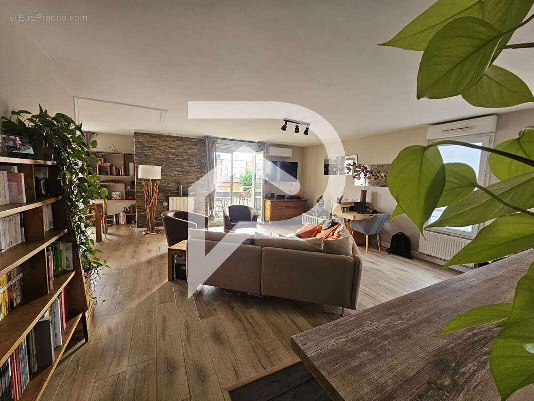 Appartement à MONTLUEL