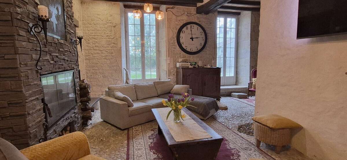 Maison 177 m² à Cherbonnieres  - photo 8