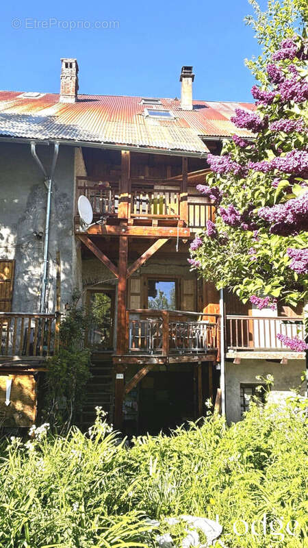 Maison à PELVOUX