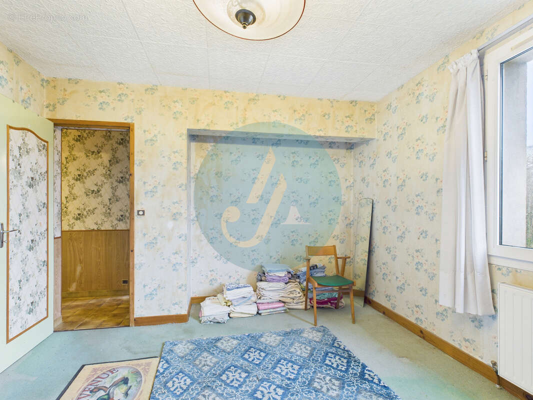 Maison à FAVERELLES
