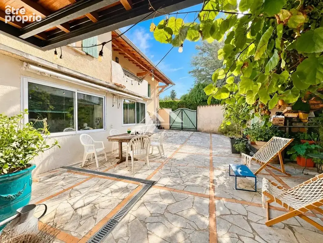 Proche Alès – Ensemble immobilier de 308 m² avec 3 logements indépendants - photo 4
