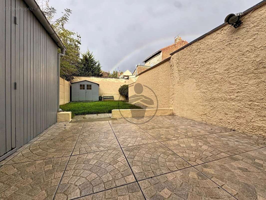 Maison à SAINT-QUENTIN