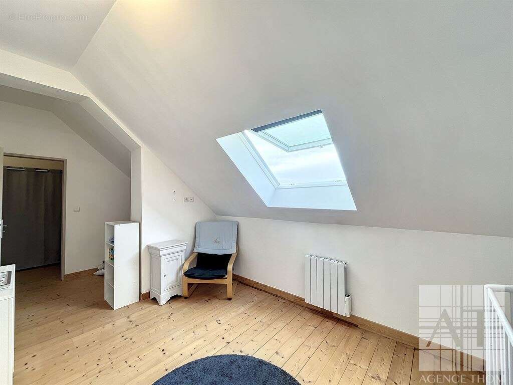 Maison à COURCITE