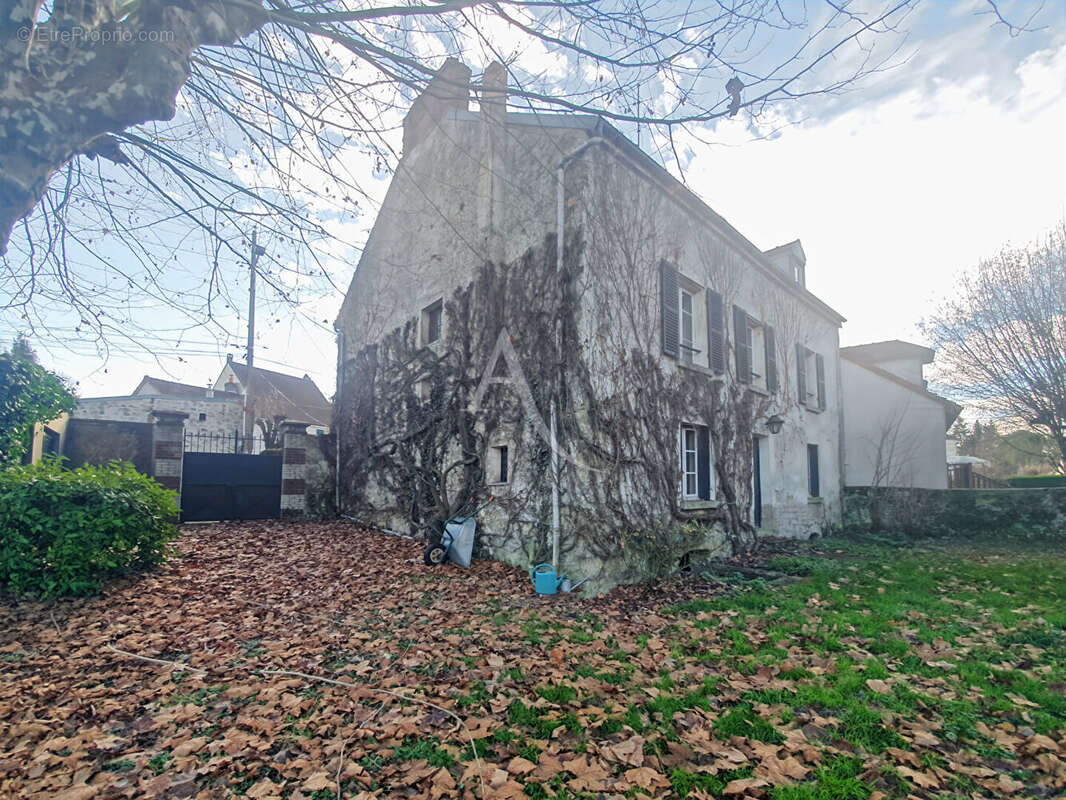 Maison à TESSANCOURT-SUR-AUBETTE