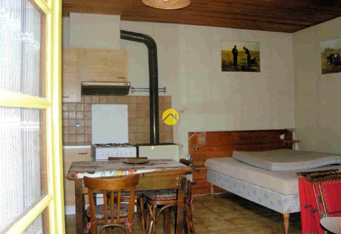 Maison à DUN-LE-PALESTEL