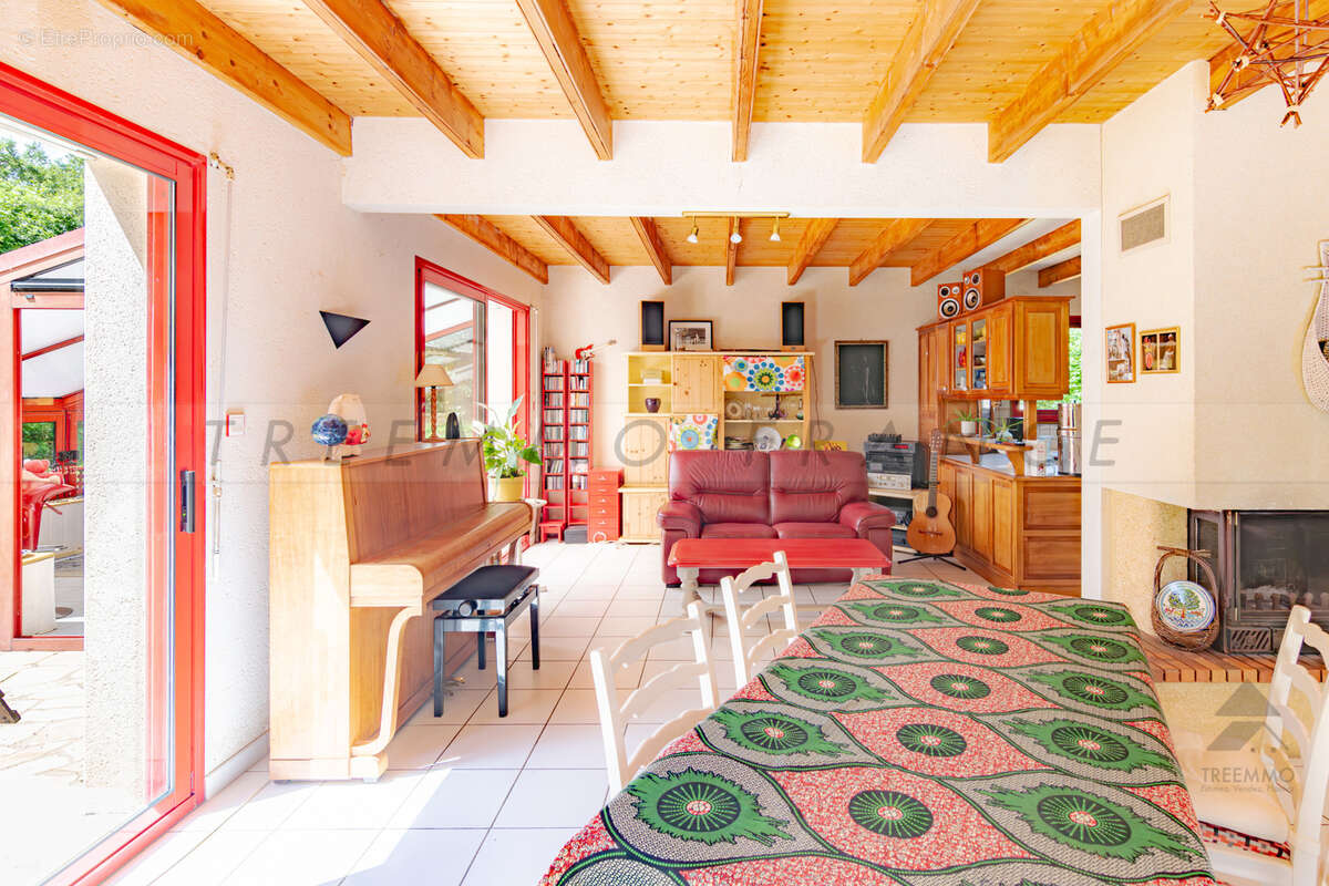 Maison à TREFLAOUENAN