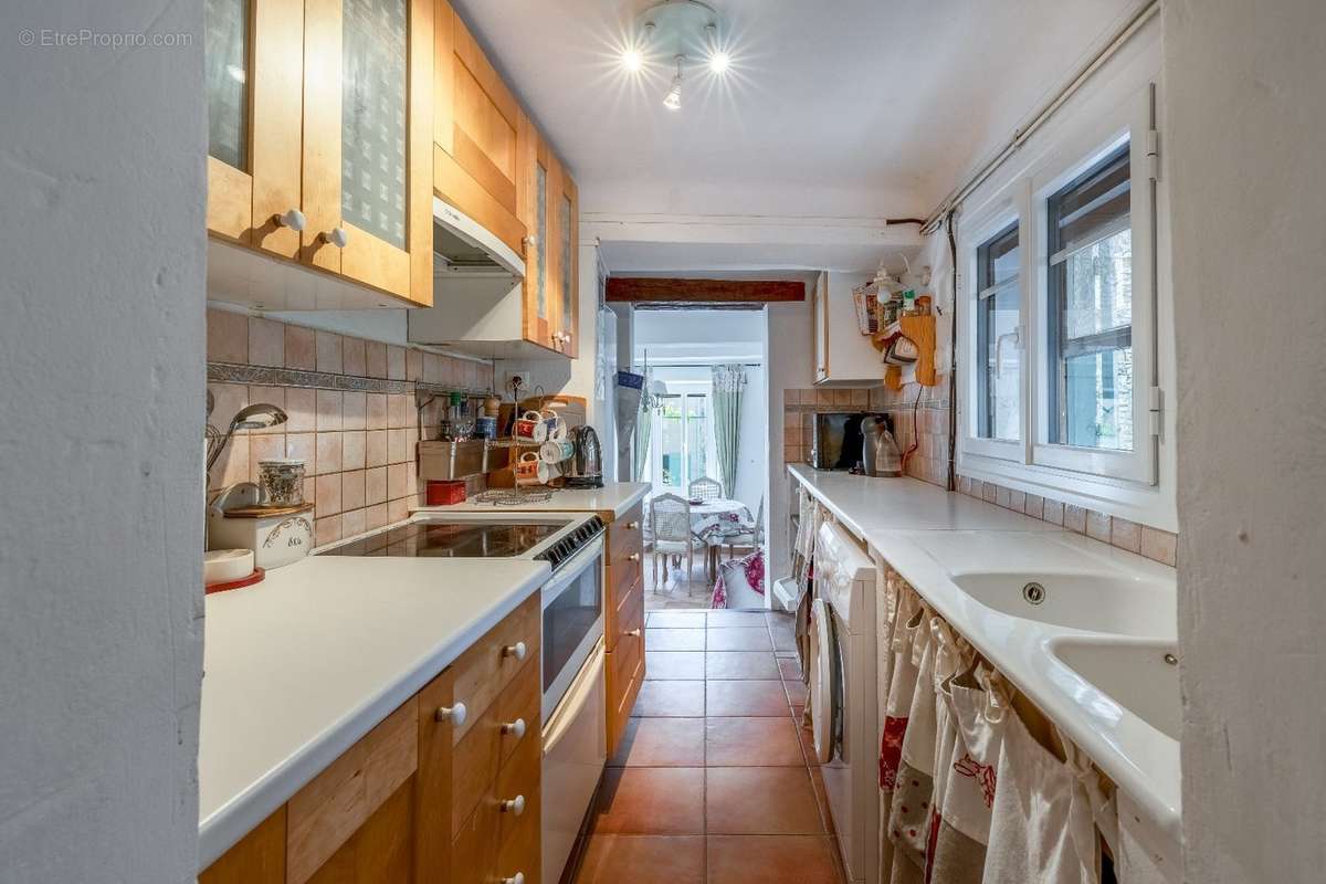 Maison à SAINT-SATURNIN-LES-APT