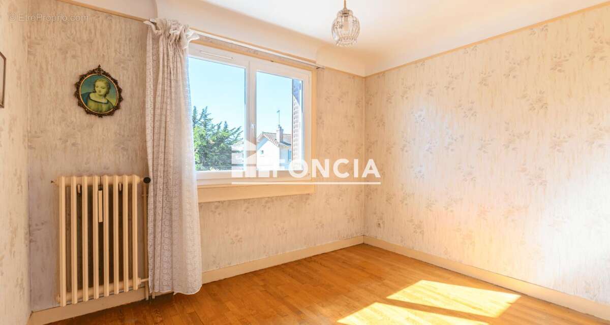 Maison à NEUILLY-SUR-MARNE