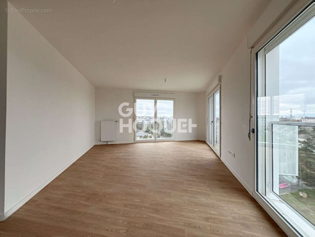 Appartement à STAINS