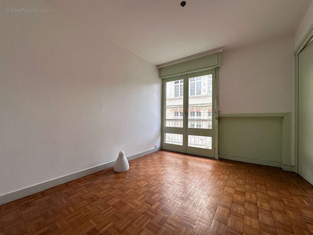 La Rochelle -  Appartement de type IV de 95,46 m² dans le quartier des écoles - photo 6