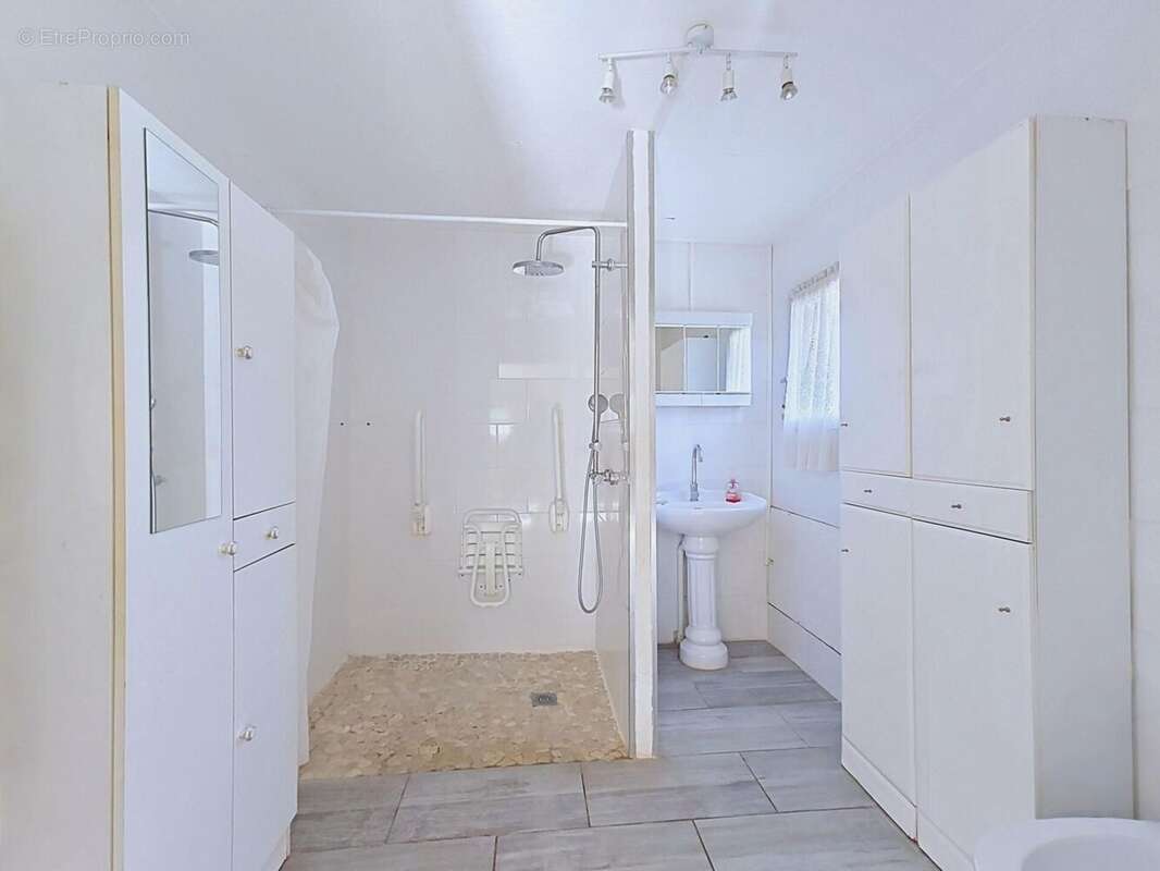 Photo 9 - Maison à LA VERPILLIERE
