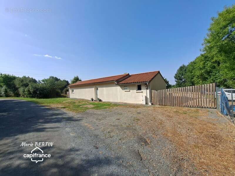 Maison à vendre 6 pièces BEAUSSAIS VITRE (79) - photo 2
