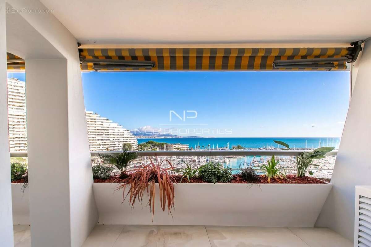 Appartement à VILLENEUVE-LOUBET