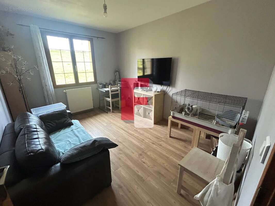 Maison à SAINT-PHAL