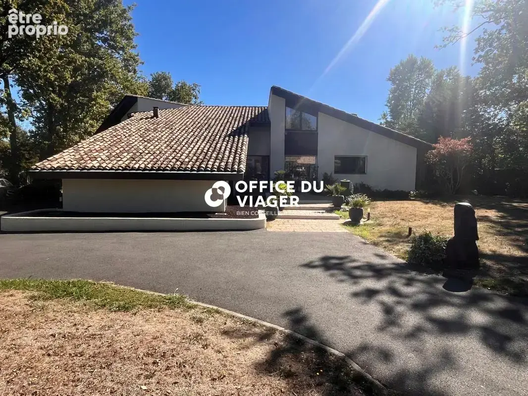 Maison - 6 pièces - 260 m² - photo 22