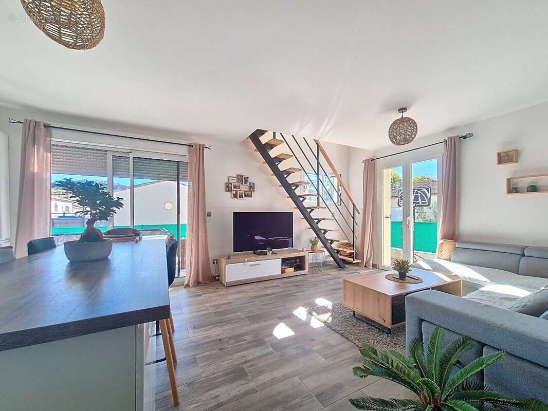 Maison à CAZEDARNES