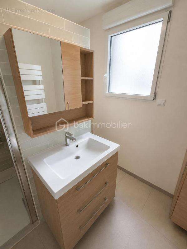 Maison spacieuse au cœur de Le Tour-du-Parc : Charme et Tranquillité - photo 9