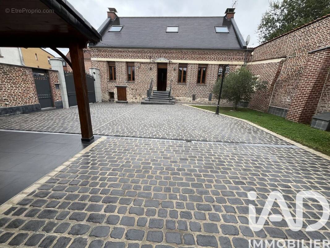 Photo 1 - Maison à NEUVILLE-SUR-ESCAUT