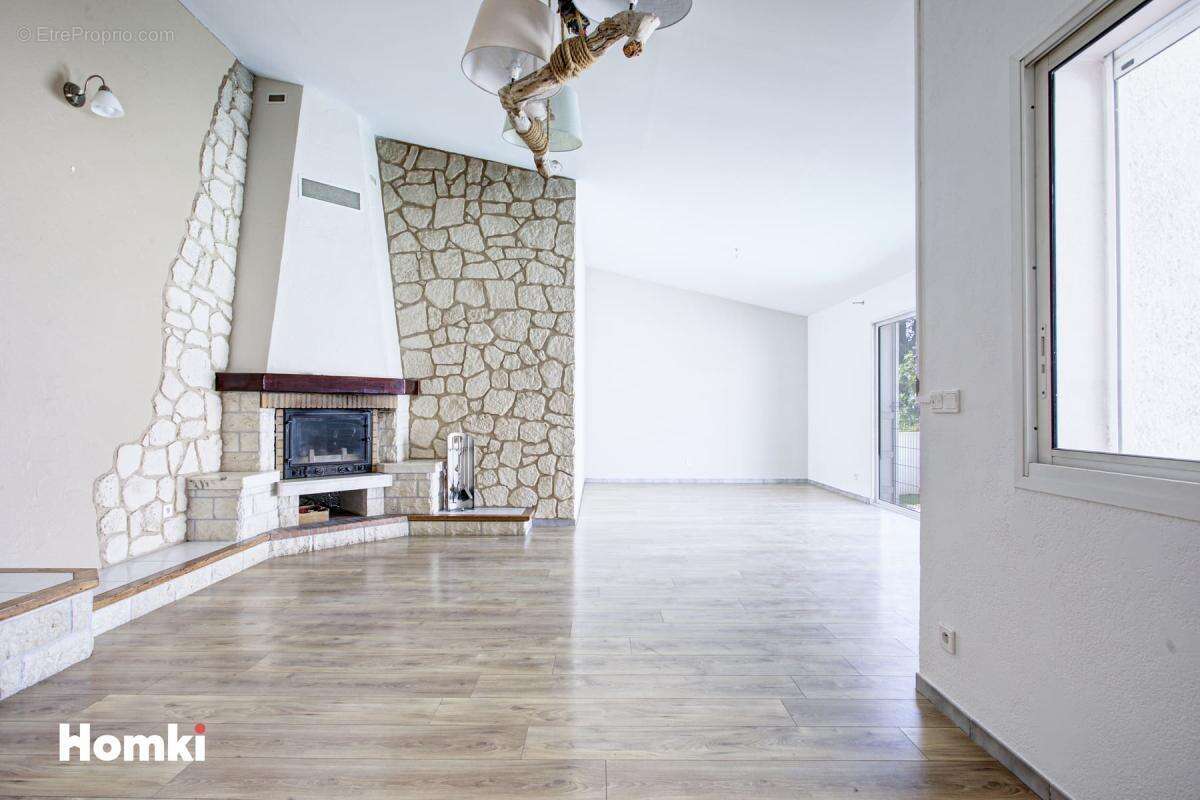 Maison/Villa T6 de 160 m2 à Ponteilla 66300 - photo 4