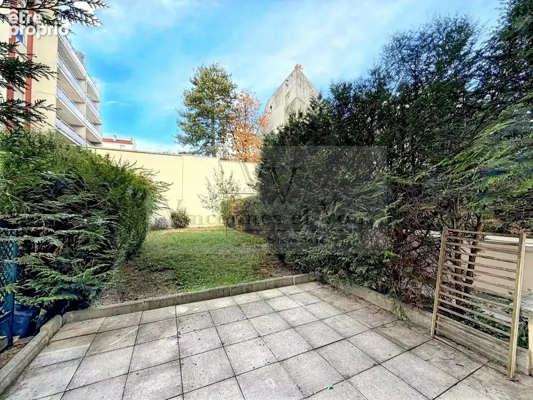 Studio 24.93m² en REZ DE JARDIN 100m² - photo 2