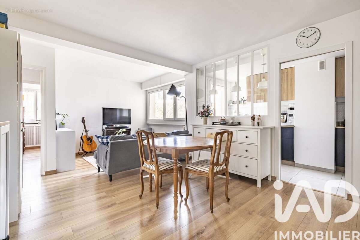 Photo 2 - Appartement à PUTEAUX