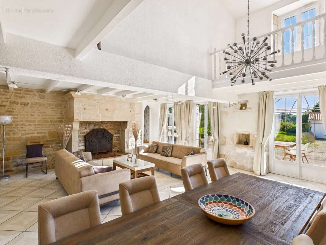 Maison à VILLEFAGNAN