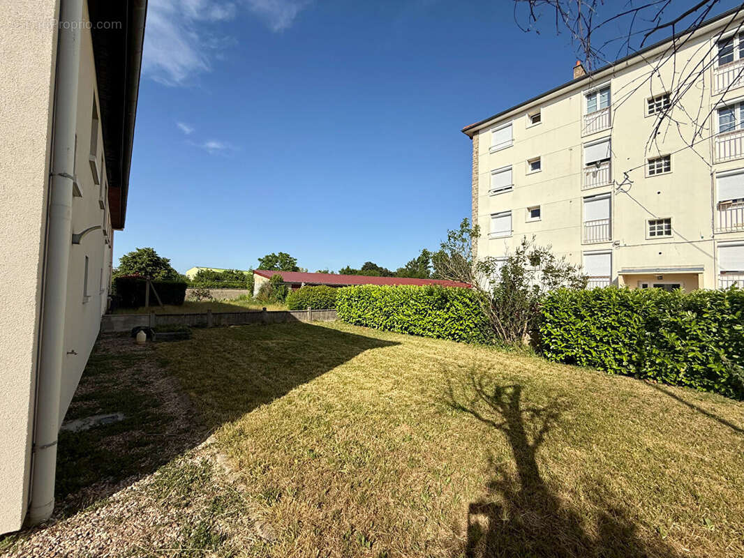 Maison à MONTLUCON