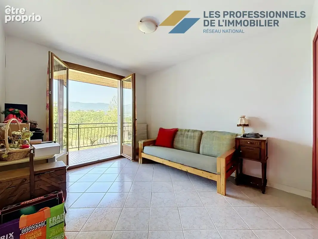 Maison traditionnelle de plain-pied de 129,25 m2 habitable, sur un terrain de 1 760 m2 - photo 8
