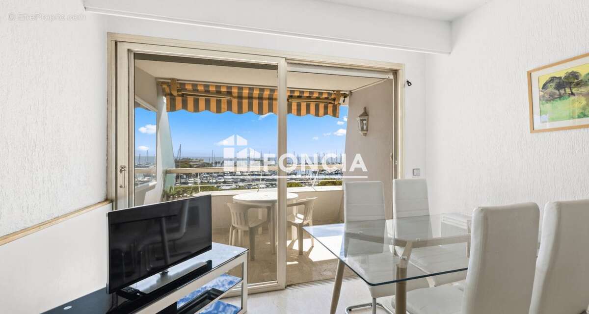 Appartement à VILLENEUVE-LOUBET