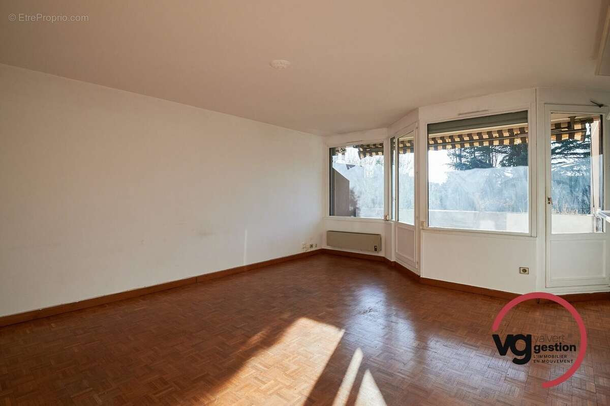 Appartement à TASSIN-LA-DEMI-LUNE