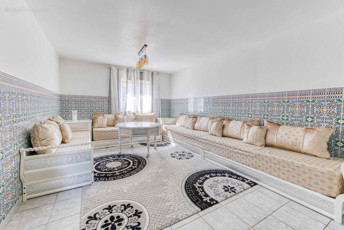 Maison à MEZERIAT