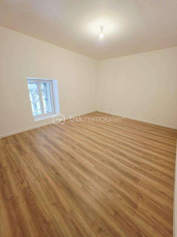  Maison de campagne rénovée – 345 m² – Vaux-Villaine (08) - photo 17