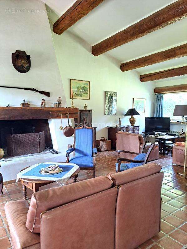 Maison à SAINT-BAUZILLE-DE-MONTMEL