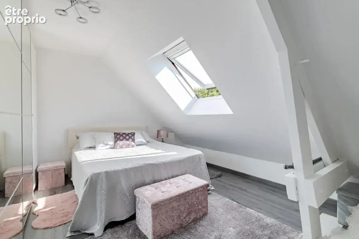 Maison entièrement rénovée de 105,33 m² avec jardin, sous-sol - photo 6