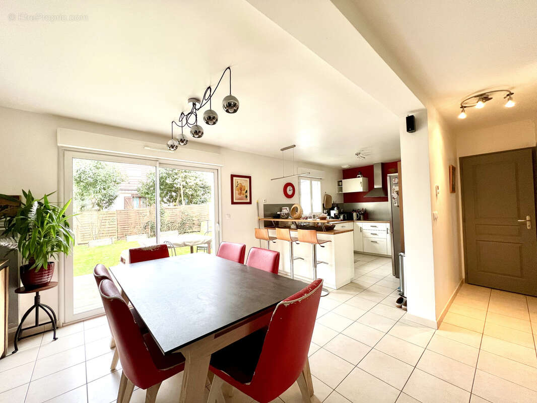 Maison à SAINT-JEAN-DE-BEAUREGARD