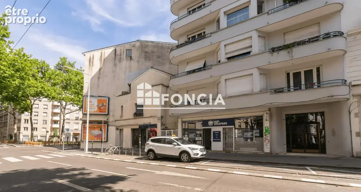 Spécial investisseur - local commercial vendu loué - renta brute 8% - photo 2