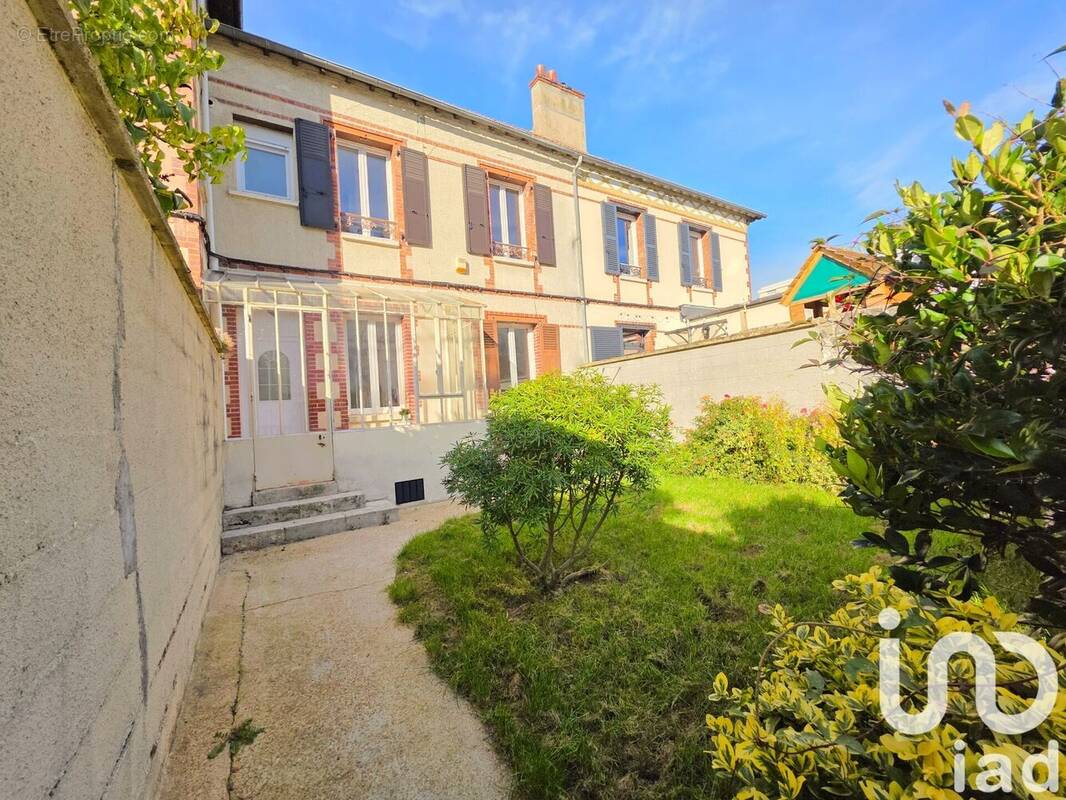 Photo 1 - Maison à CHARTRES