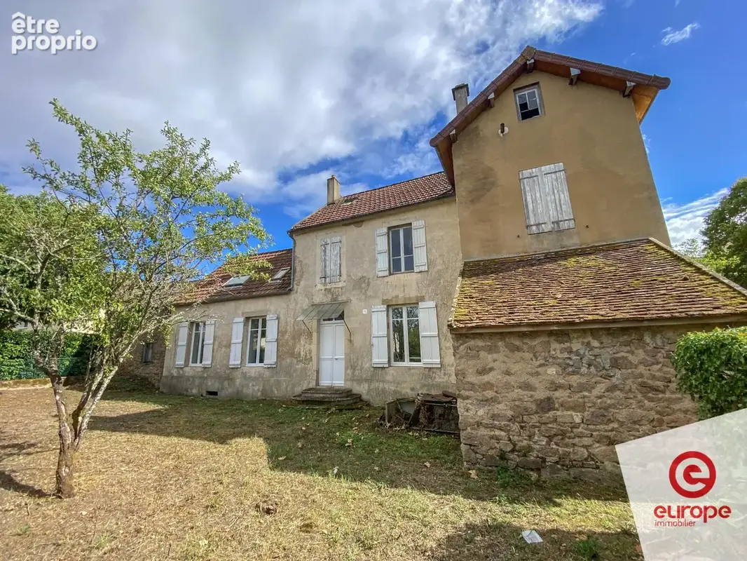 Avallon    Quartier des Chaumes    Maison lumineuse de 149 m2avec jardin, dépendances et fort potentiel d'amén - photo 2
