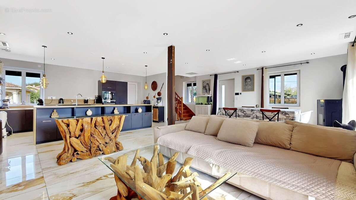 Maison à ANDANCETTE