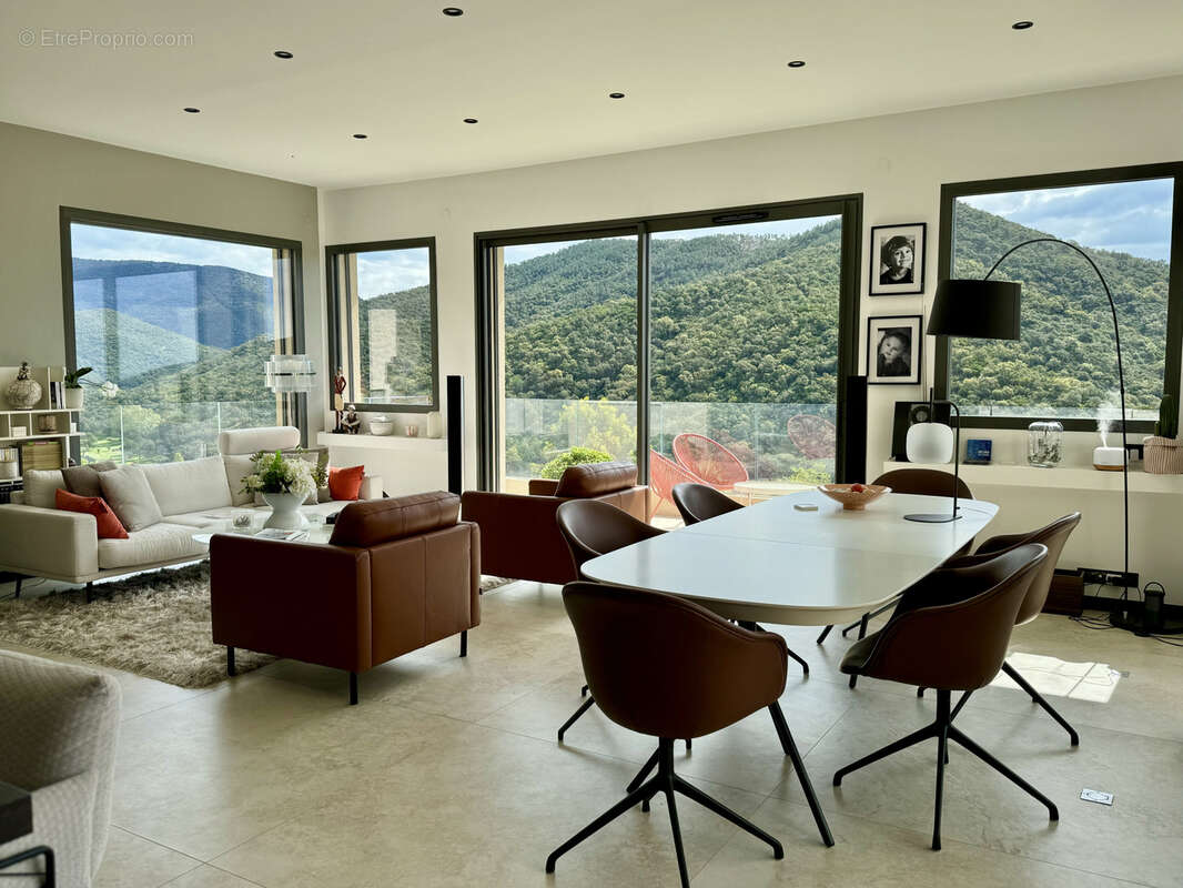 Maison à LA LONDE-LES-MAURES
