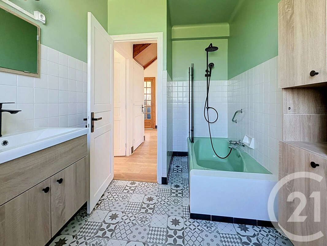 Maison 150 m² à Trelevern  - photo 13