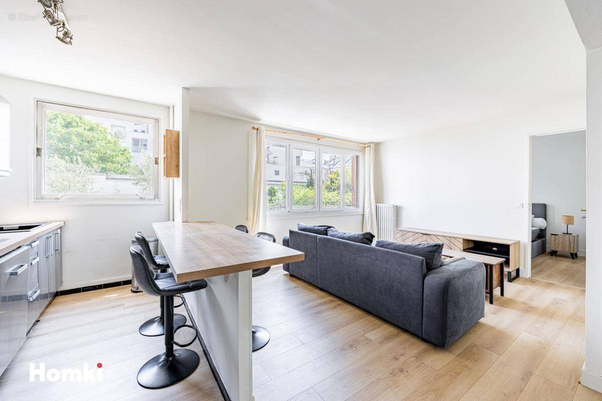 Appartement à PARIS-10E